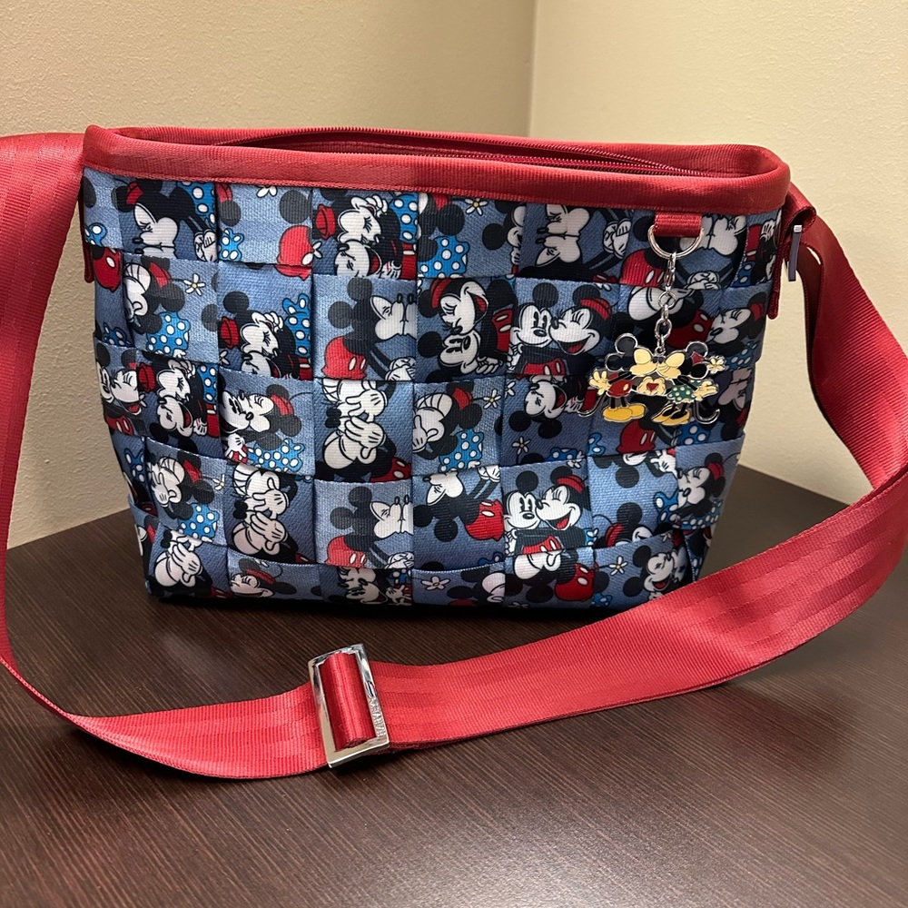 Harvey’s Mickey & Minnie Disney In Love Couture Seatbelt Bag